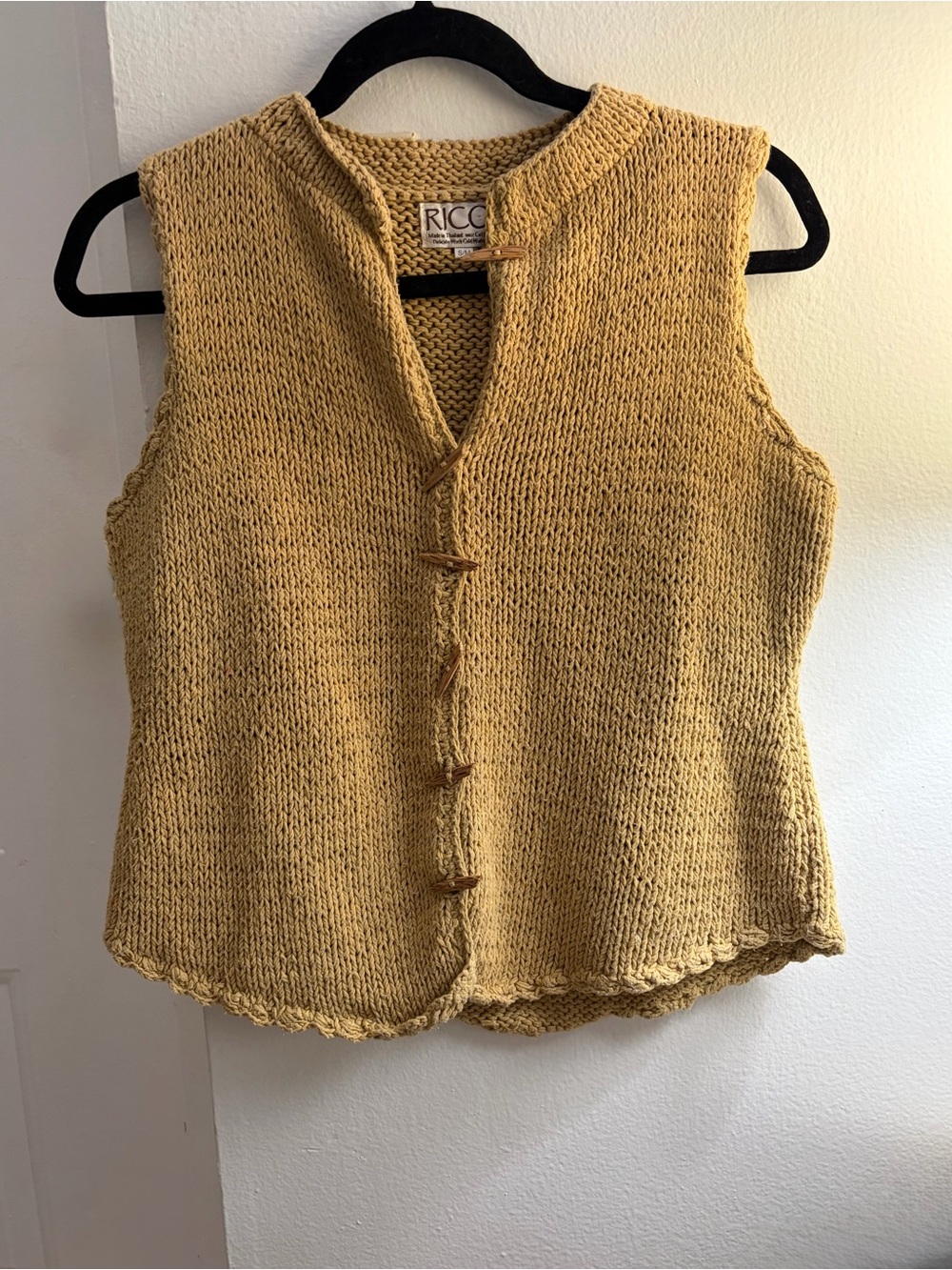 RICO Chunky Knit Cotton Sweater Vest Toggle Front Camel Tan S/M
